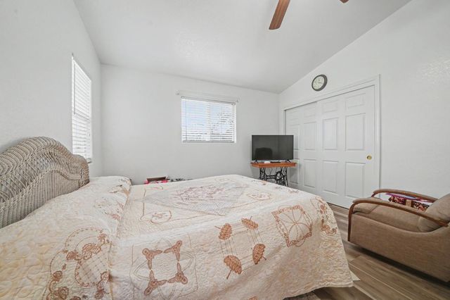 5757 Thornicroft Dr, Valley Springs, CA 95252
