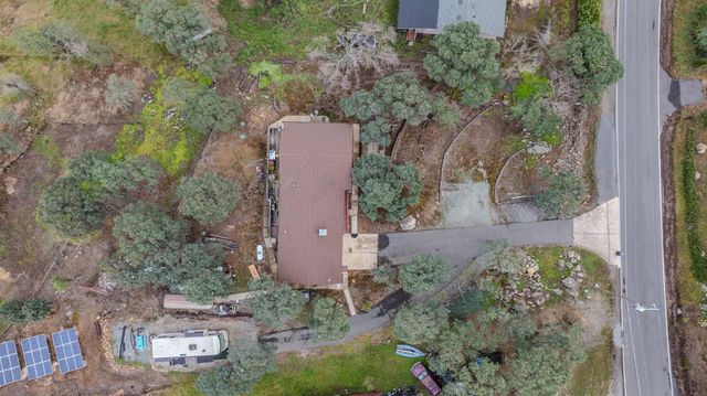 5757 Thornicroft Dr, Valley Springs, CA 95252
