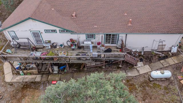 5757 Thornicroft Dr, Valley Springs, CA 95252