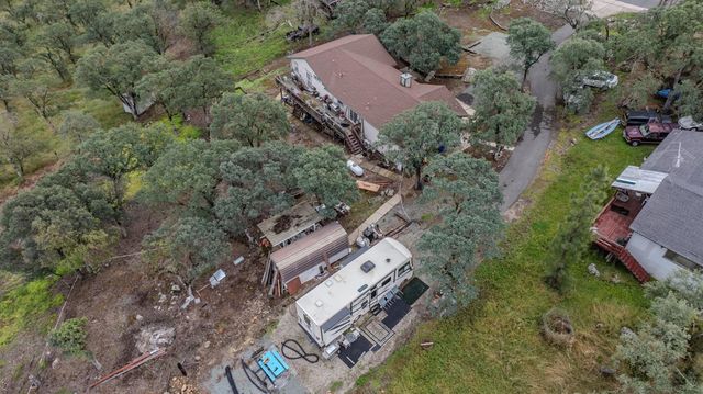 5757 Thornicroft Dr, Valley Springs, CA 95252