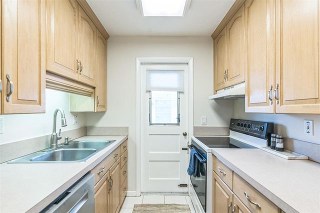 320 LAKEVIEW STREET 110, Orlando, FL 32804