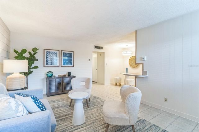 320 LAKEVIEW STREET 110, Orlando, FL 32804