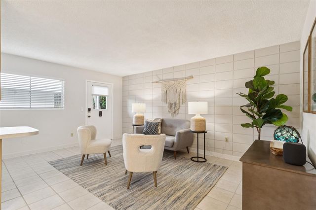 320 LAKEVIEW STREET 110, Orlando, FL 32804