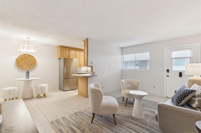 320 LAKEVIEW STREET 110, Orlando, FL 32804