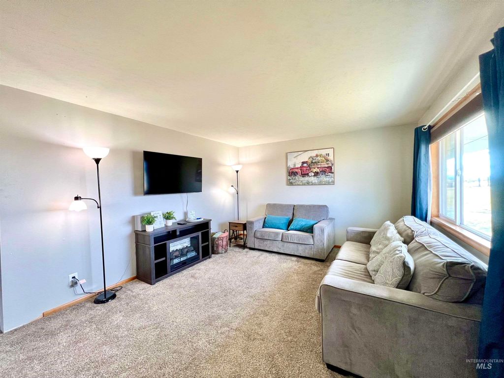 266 S 200 W, Rupert, ID 83350 photo 3