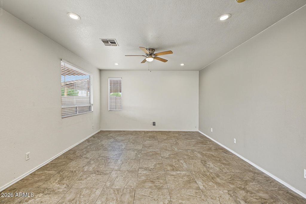 1116 E ALTADONNA Street, San Tan Valley, AZ 85140 — photo 4