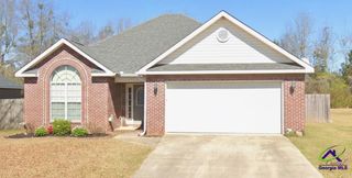 208 Sugarloaf Parkway, Perry, GA 31069