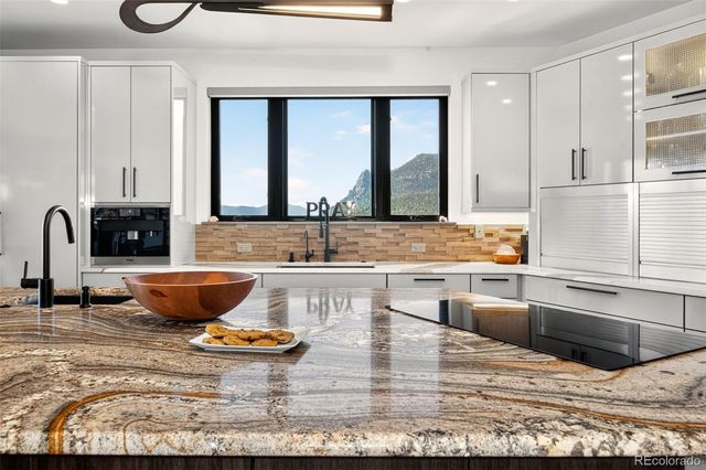 5320 Lost Cabin Road, Manitou Springs, CO 80829