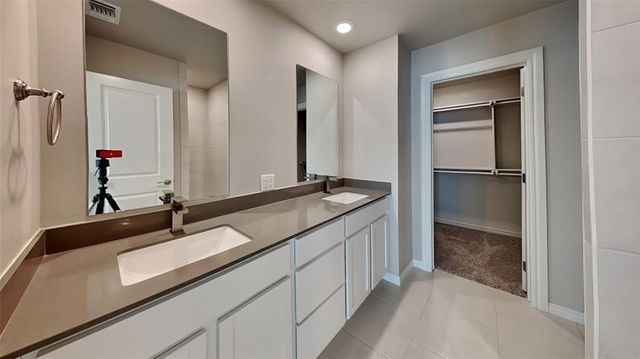 9000 NW 127th Terrace, Yukon, OK 73099