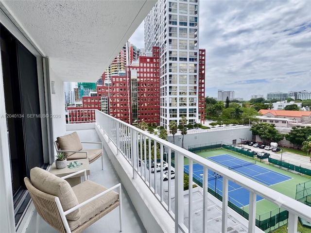 200 SE 15th Road 9I, Miami, FL 33129