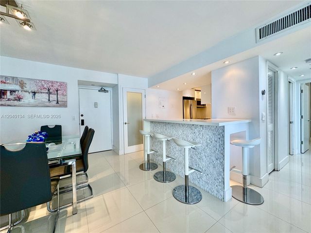 200 SE 15th Road 9I, Miami, FL 33129