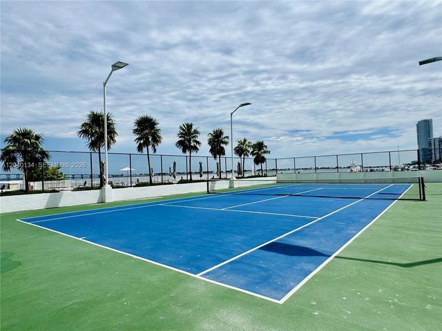 200 SE 15th Road 9I, Miami, FL 33129