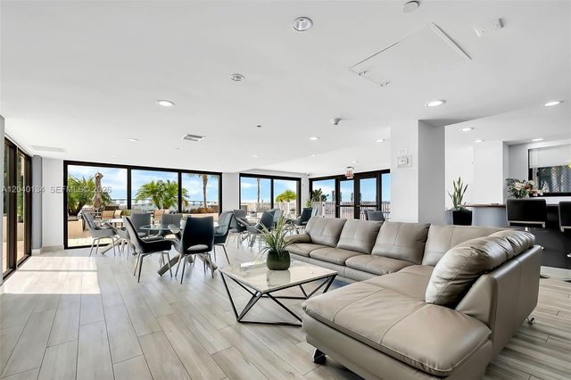 200 SE 15th Road 9I, Miami, FL 33129