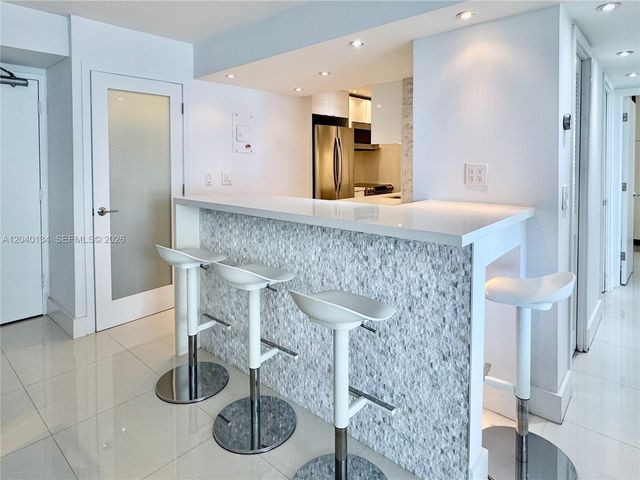 200 SE 15th Road 9I, Miami, FL 33129