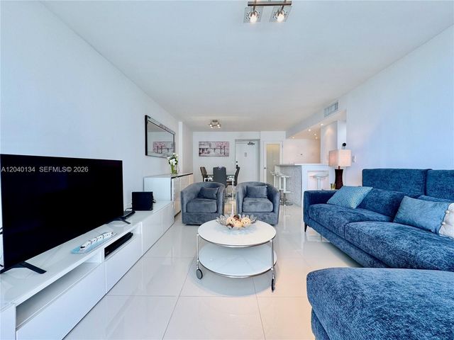 200 SE 15th Road 9I, Miami, FL 33129