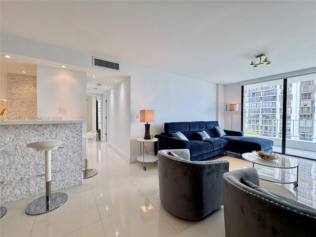 200 SE 15th Road 9I, Miami, FL 33129