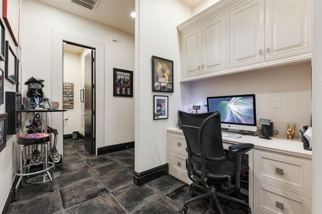 3617 Stagmoor Road, Edmond, OK 73034