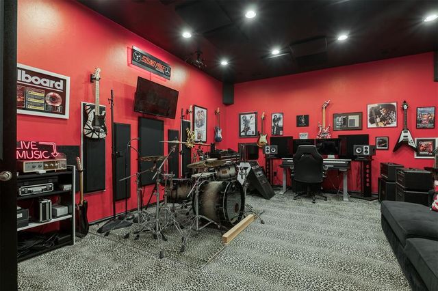 3617 Stagmoor Road, Edmond, OK 73034