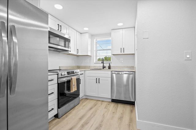 3100 W Rolling Hills Circle 707, Davie, FL 33328