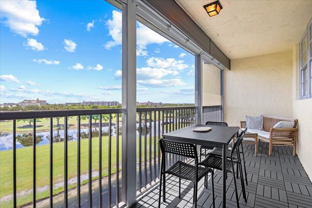 3100 W Rolling Hills Circle 707, Davie, FL 33328