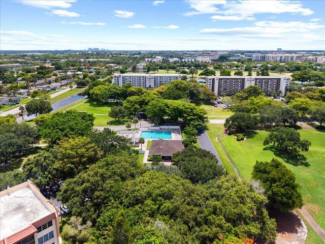 3100 W Rolling Hills Circle 707, Davie, FL 33328