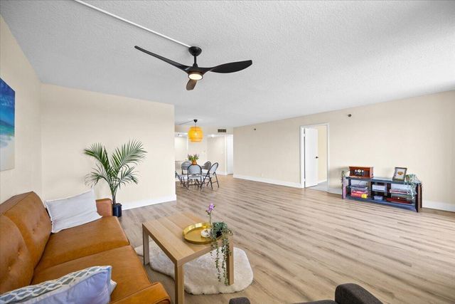 3100 W Rolling Hills Circle 707, Davie, FL 33328