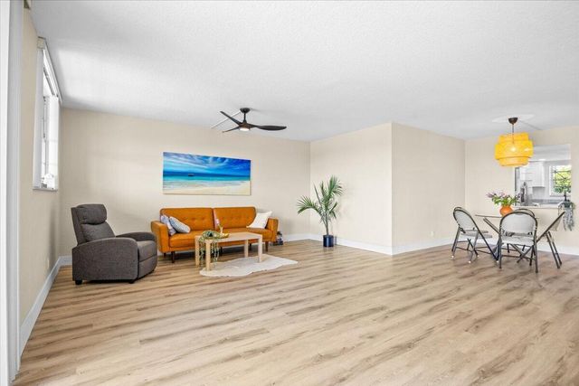 3100 W Rolling Hills Circle 707, Davie, FL 33328