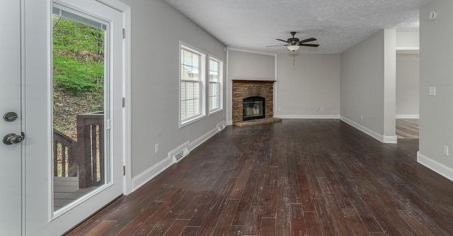 108 Trapper LN, Vinton, VA 24179