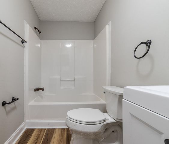108 Trapper LN, Vinton, VA 24179