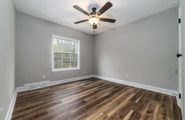 108 Trapper LN, Vinton, VA 24179