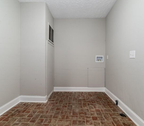 108 Trapper LN, Vinton, VA 24179
