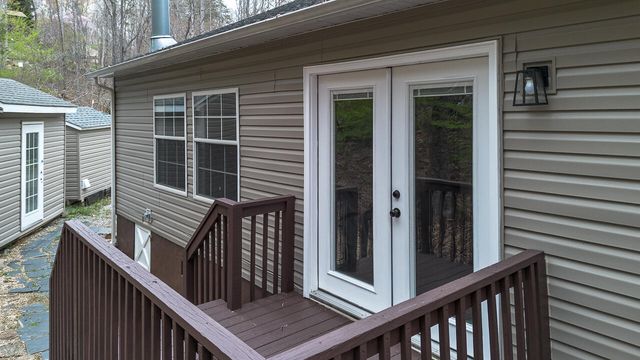108 Trapper LN, Vinton, VA 24179