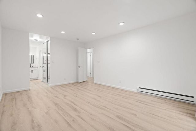 1033 Crestview Drive 207, Mountain View, CA 94040