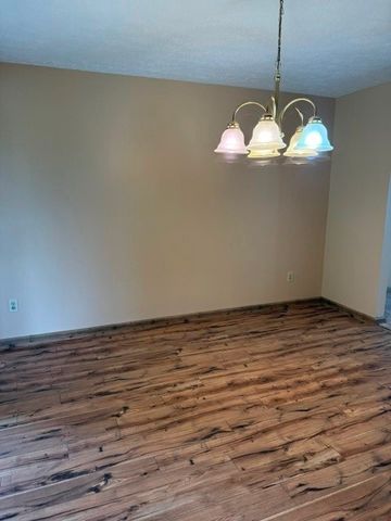 2805 Knights Ct, Lower Burrell, PA 15068