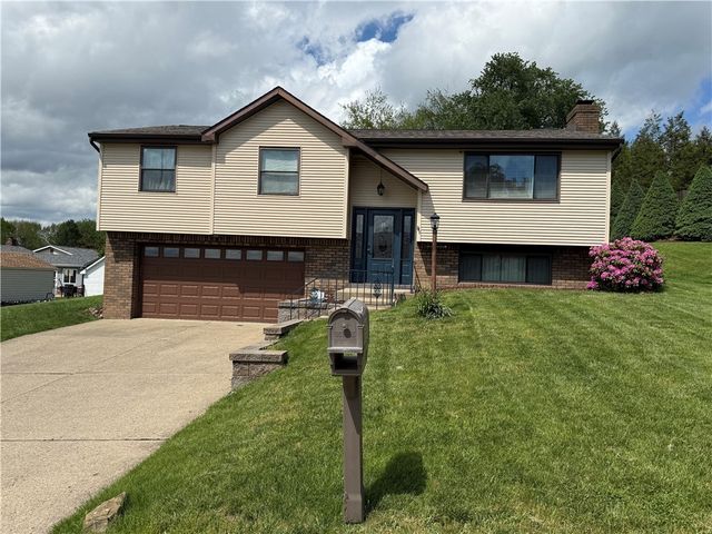2805 Knights Ct, Lower Burrell, PA 15068