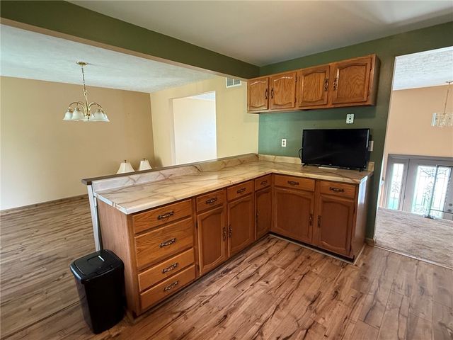 2805 Knights Ct, Lower Burrell, PA 15068