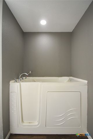 603 Maplewood Drive, Victoria, TX 77901