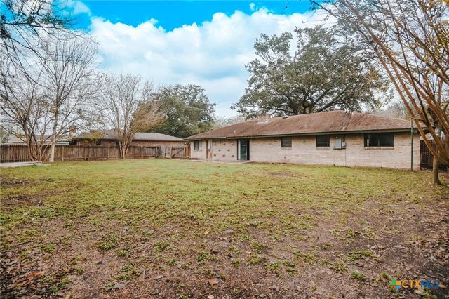 603 Maplewood Drive, Victoria, TX 77901