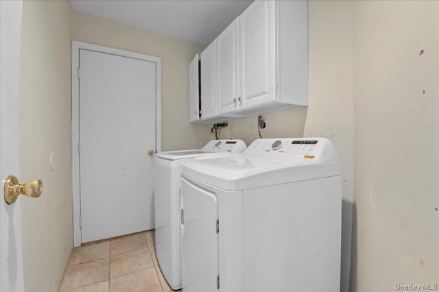 205 Fairfield Drive E, Holbrook, NY 11741