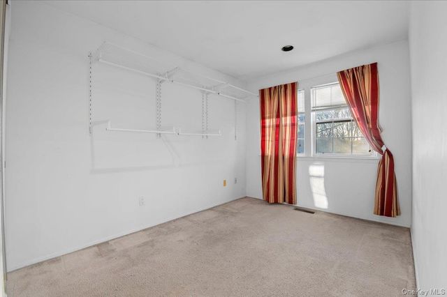 205 Fairfield Drive E, Holbrook, NY 11741