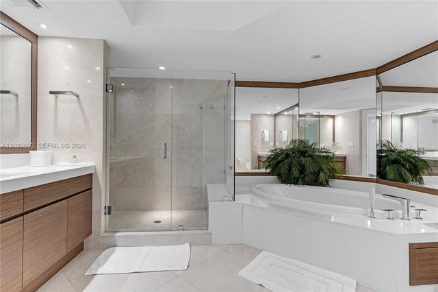 430 S Grand Bay Drive 505, Key Biscayne, FL 33149