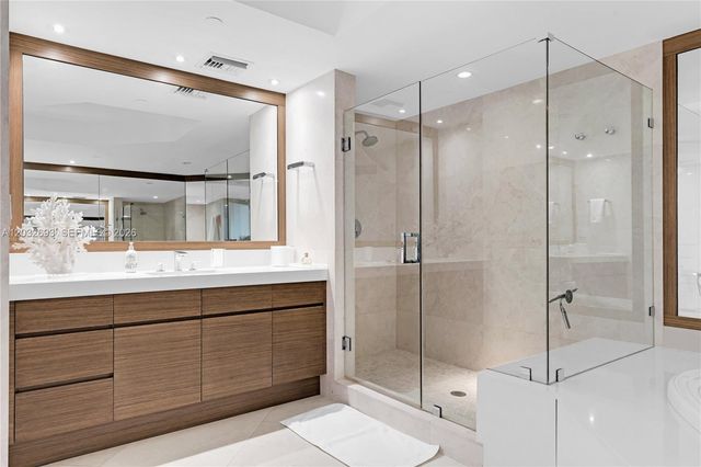 430 S Grand Bay Drive 505, Key Biscayne, FL 33149
