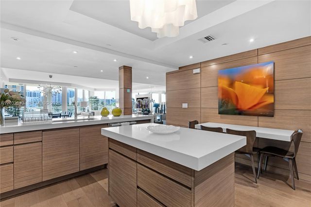 430 S Grand Bay Drive 505, Key Biscayne, FL 33149
