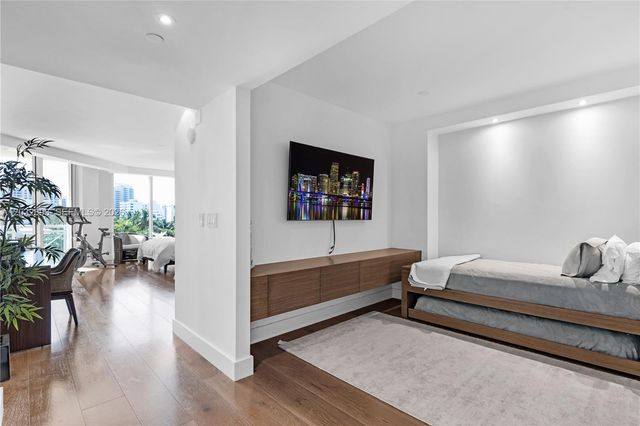 430 S Grand Bay Drive 505, Key Biscayne, FL 33149