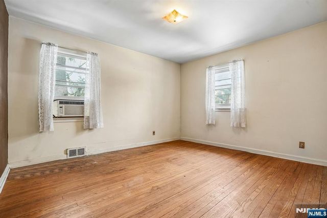 22 Springbrook Road, Livingston, NJ 07039