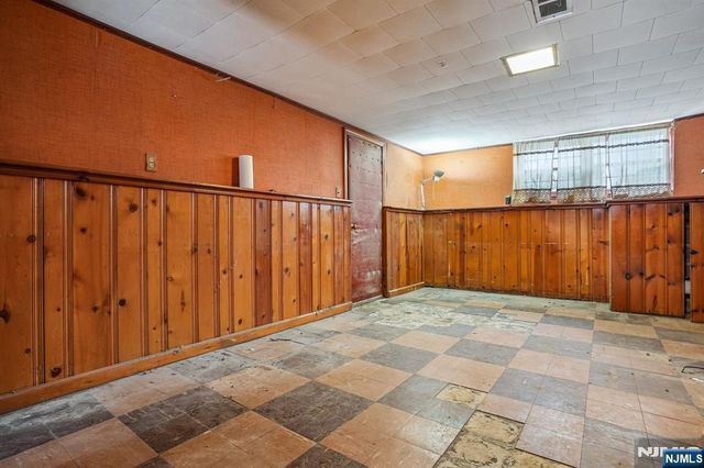 22 Springbrook Road, Livingston, NJ 07039