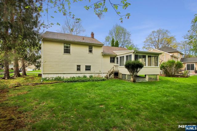 22 Springbrook Road, Livingston, NJ 07039
