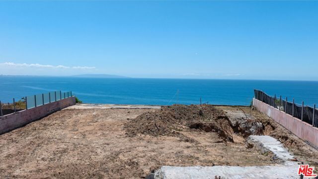 18434 Coastline Drive, Malibu, CA 90265