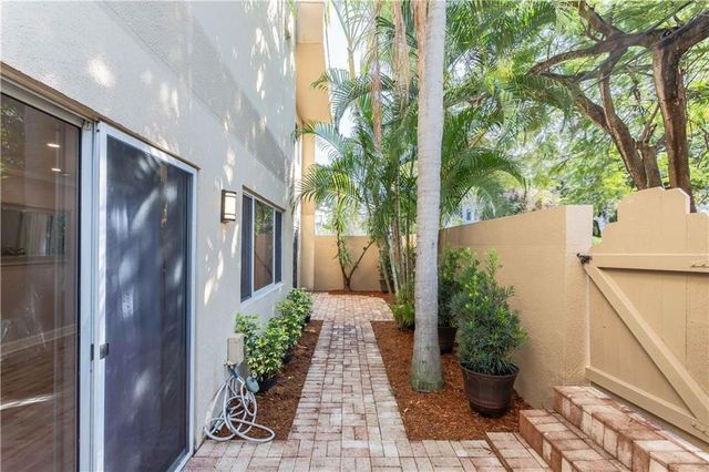 101 SE 15th Avenue H, Fort Lauderdale, FL 33301