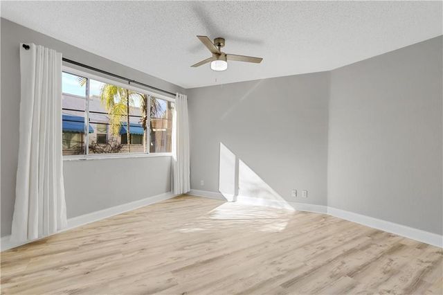 101 SE 15th Avenue H, Fort Lauderdale, FL 33301